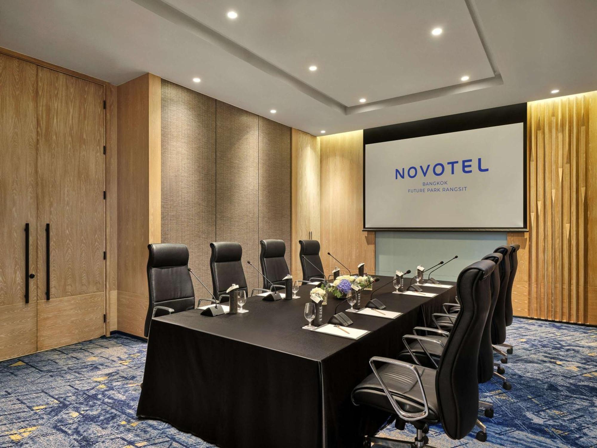 Novotel Bangkok Future Park Rangsit 빠툼 타니 외부 사진